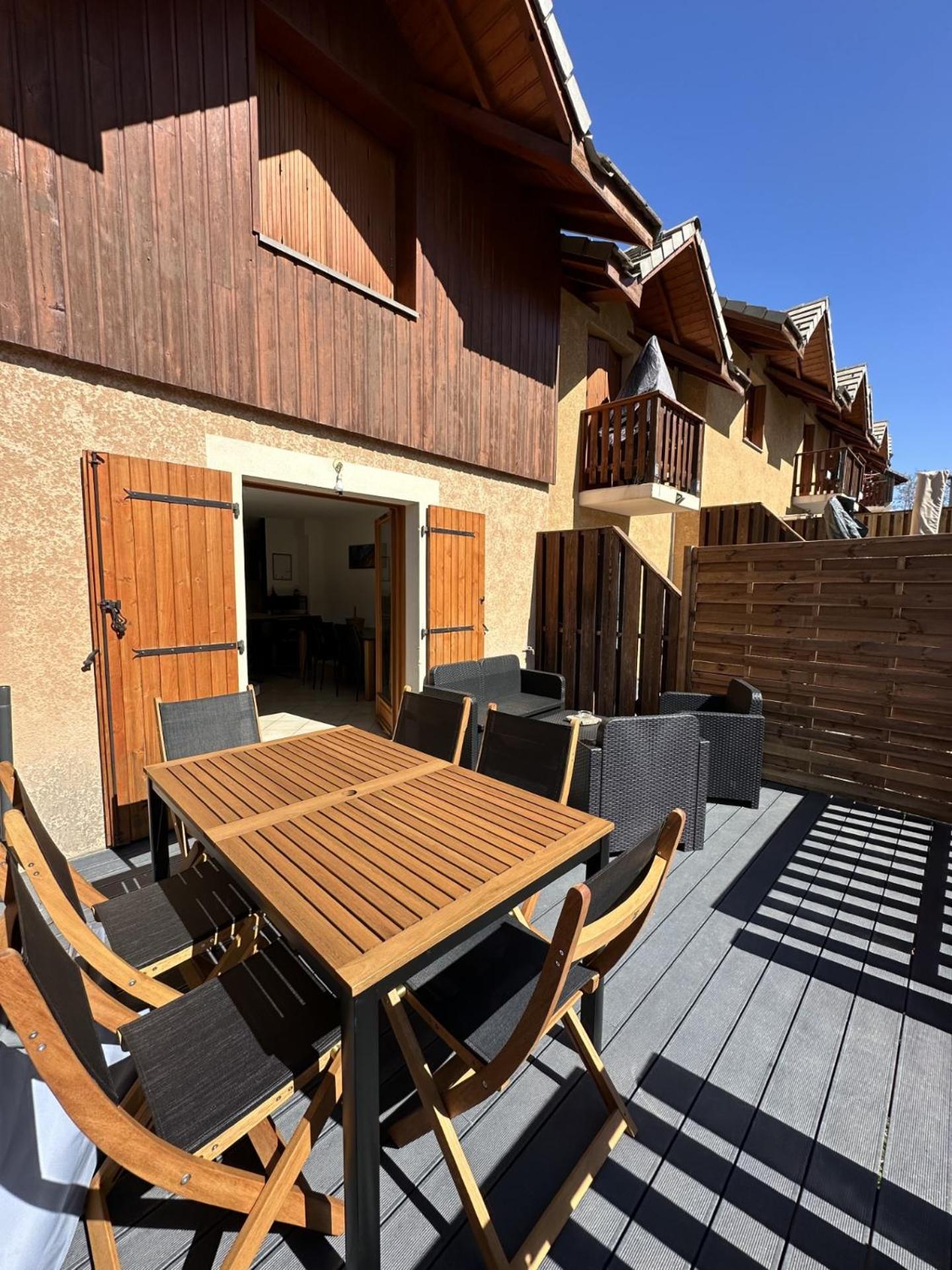 Апартаменты T3 Au Plan D'Eau D'Embrun Avec Garage Et Terrasse Экстерьер фото